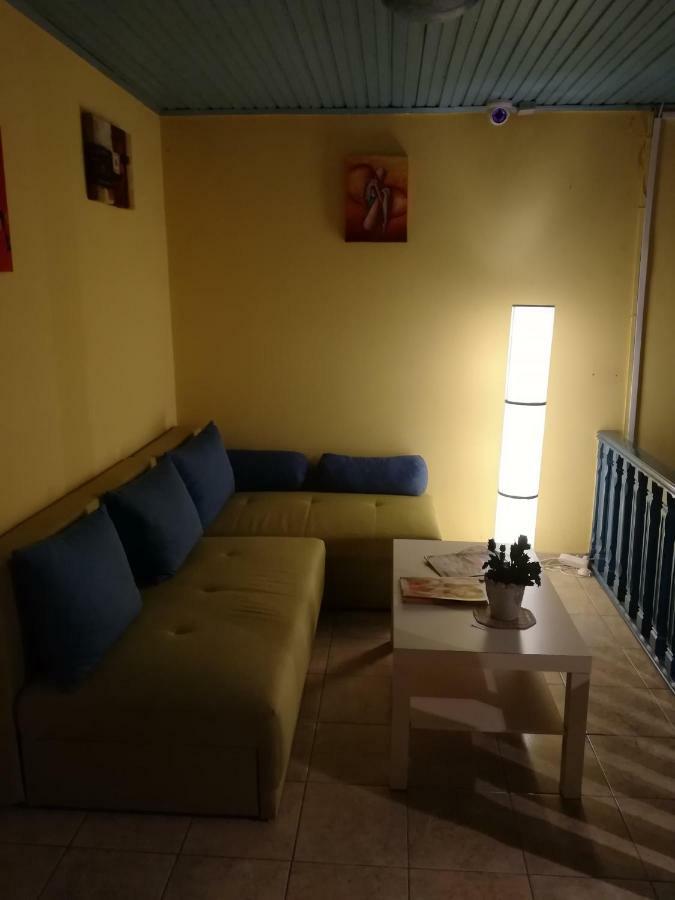 Fekete Macska Panzio Otel Tata Dış mekan fotoğraf